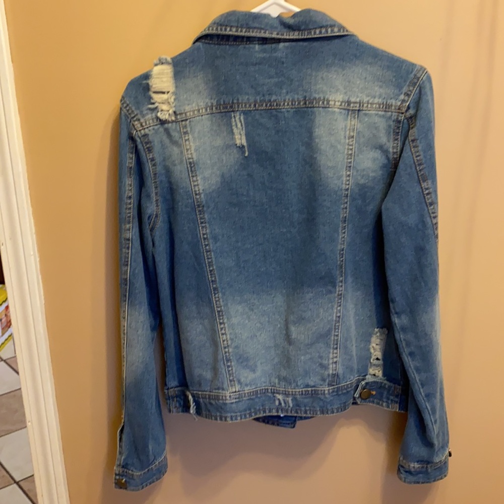 Distressed denim jacket - Picture 3 of 5